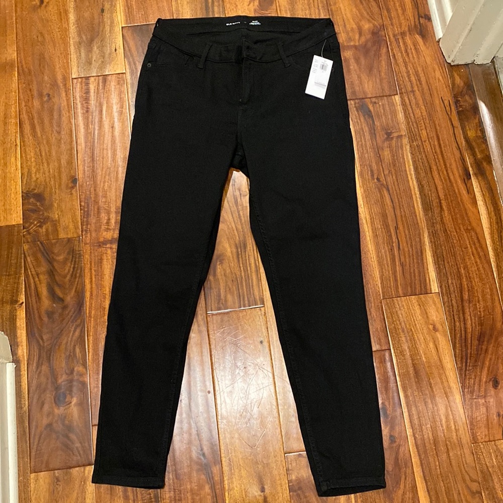 NWT black Old Navy mid rise rock star super skinny jeans